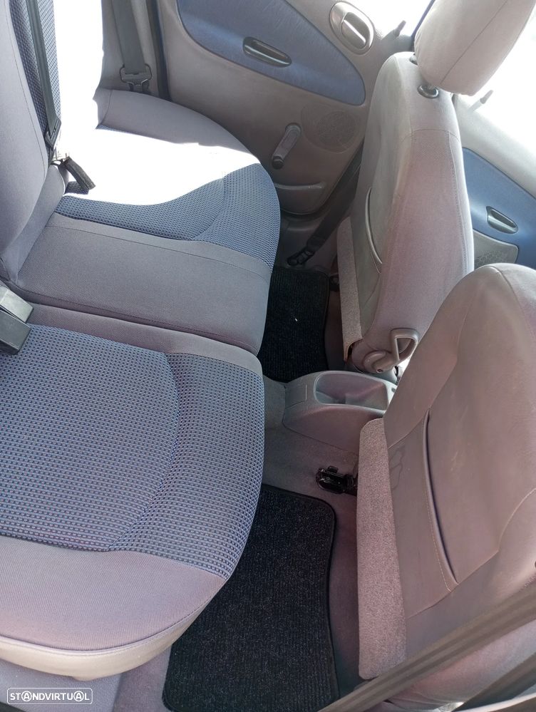 Peugeot 206 1.1 Color Line - 10