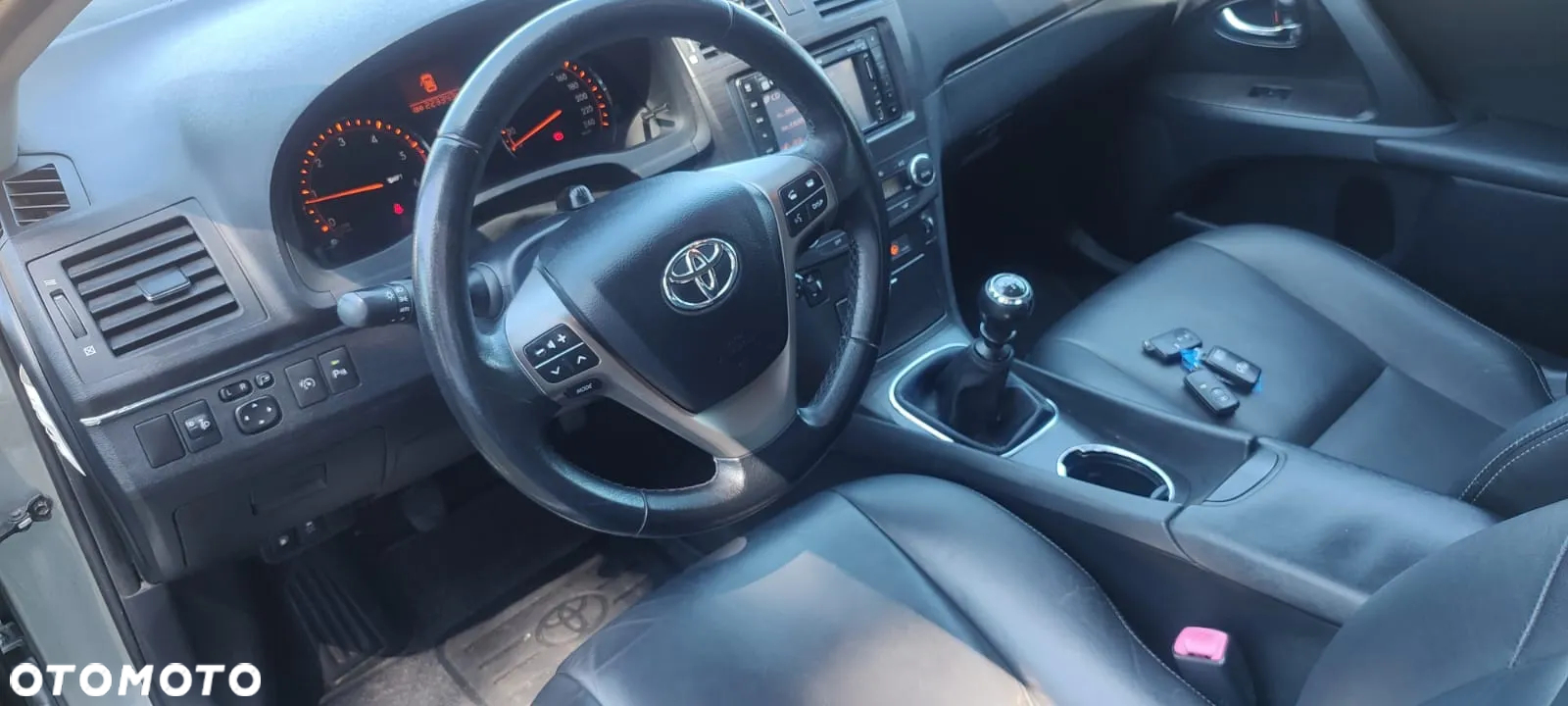 Toyota Avensis - 10