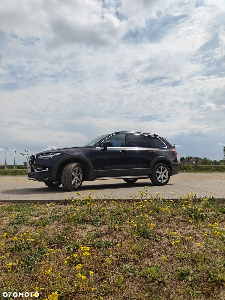 Volvo XC 90 D5 AWD Momentum - 4