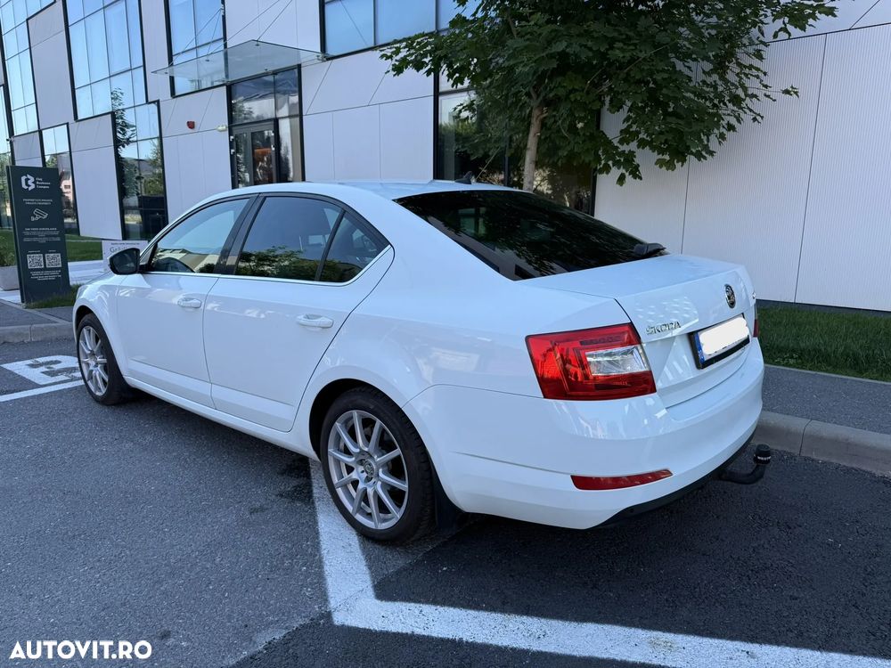 Skoda Octavia 2.0 TDI DSG Style - 7