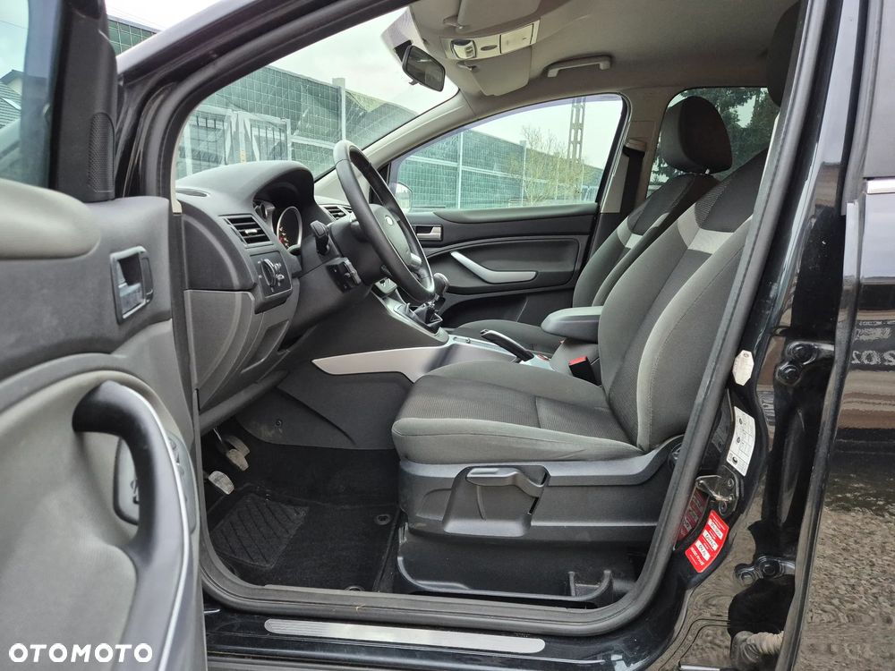 Ford Kuga 2.0 TDCi 2x4 Trend - 6