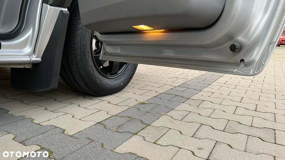 Mercedes-Benz SPRINTER - 25