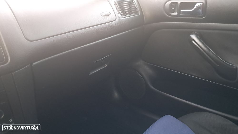 VW Golf 1.9 TDi Confortline AC - 23