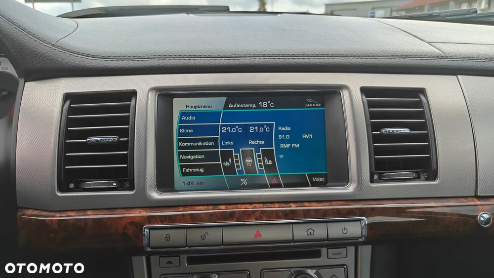 Jaguar XF 3.0 V6 D Luxury - 27