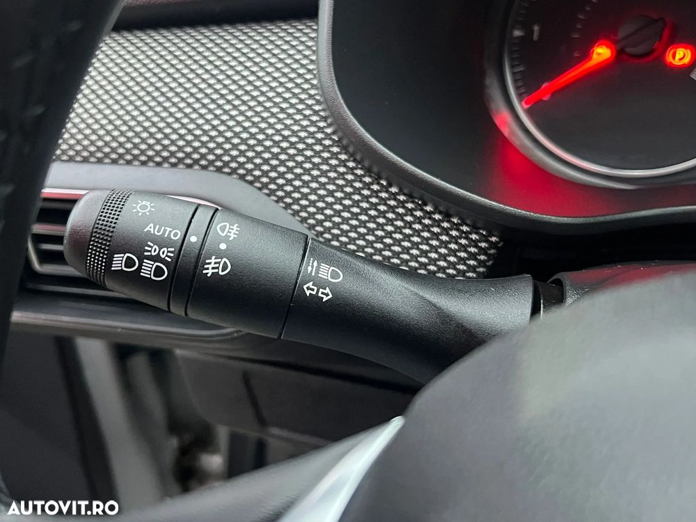 Dacia Logan TCe 90 MT6 Prestige - 23