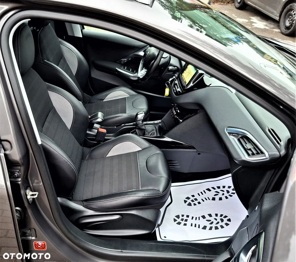 Peugeot 2008 PureTech 110 Stop&Start Allure - 26