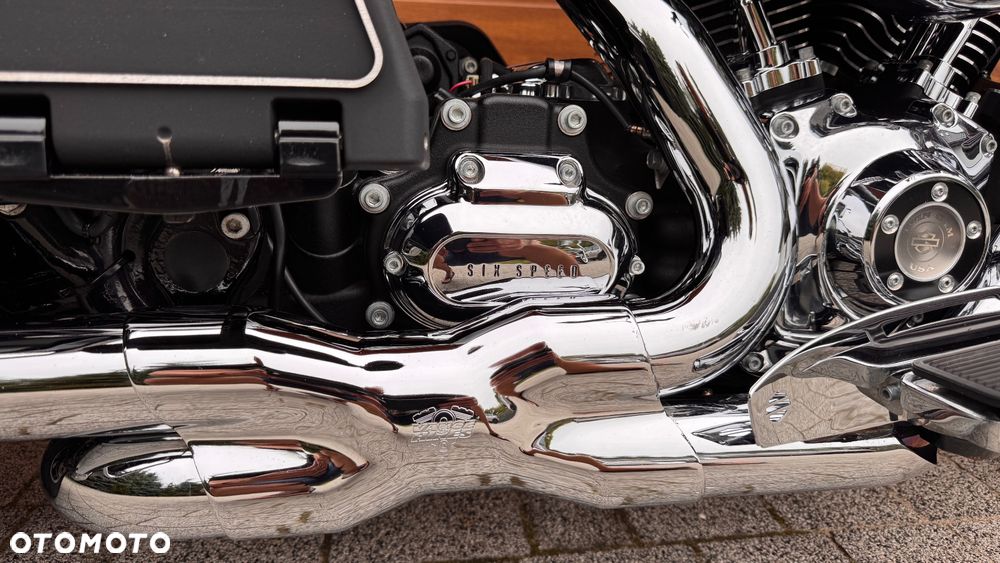 Harley-Davidson Touring Road King - 32