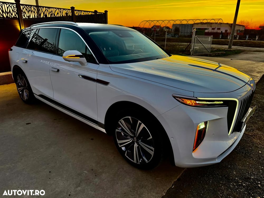 Hongqi E-HS9 - 9