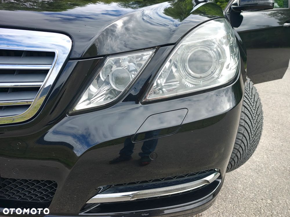 Mercedes-Benz Klasa E 200 CGI BlueEff - 5