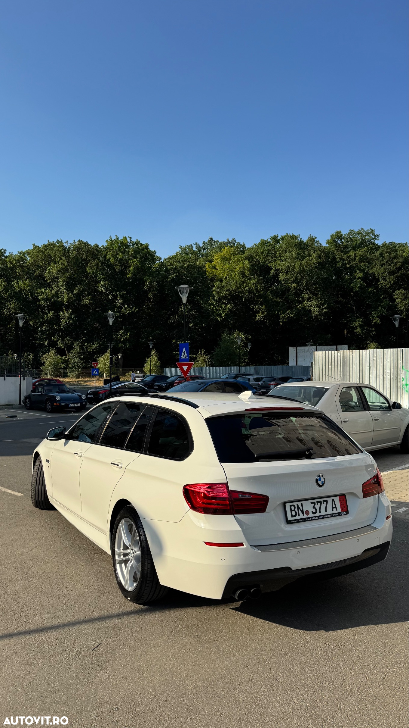 BMW Seria 5 520d xDrive Touring Aut. - 4