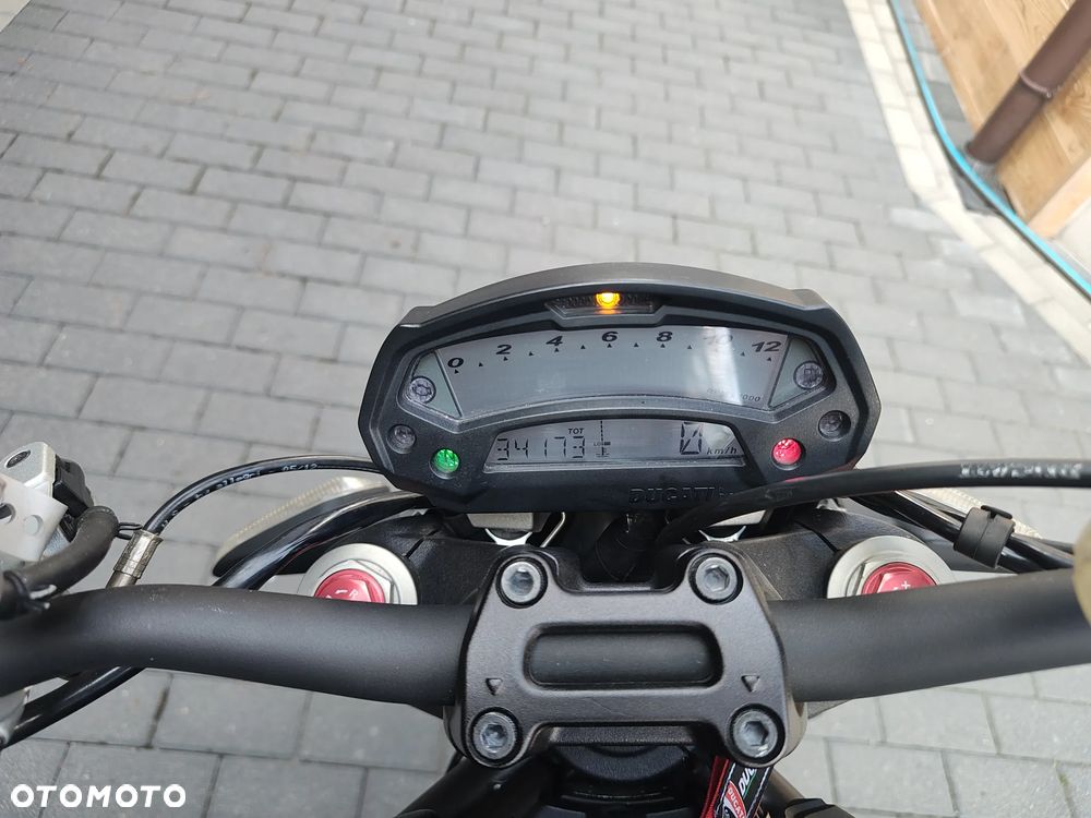 Ducati Monster - 4