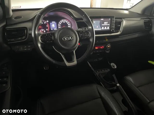 Kia Stonic 1.6 CRDi Platinum Edition - 8
