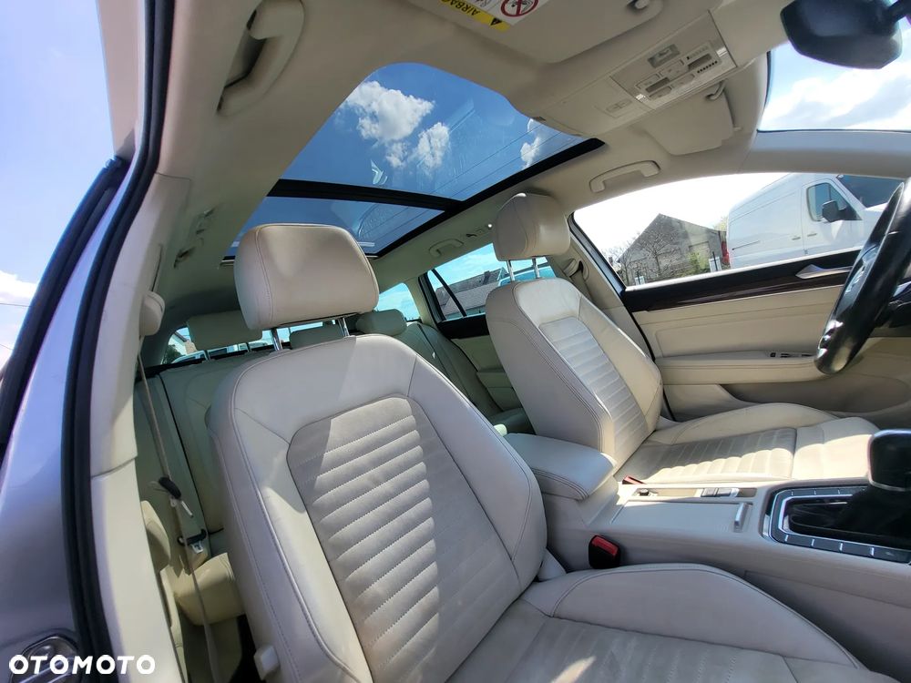 Volkswagen Passat 2.0 TDI SCR DSG Highline - 12