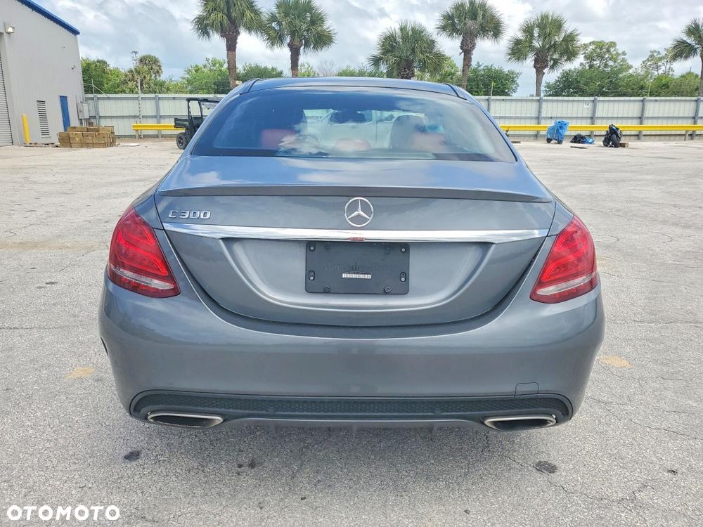 Mercedes-Benz Klasa C 300 7G-TRONIC Exclusive - 6