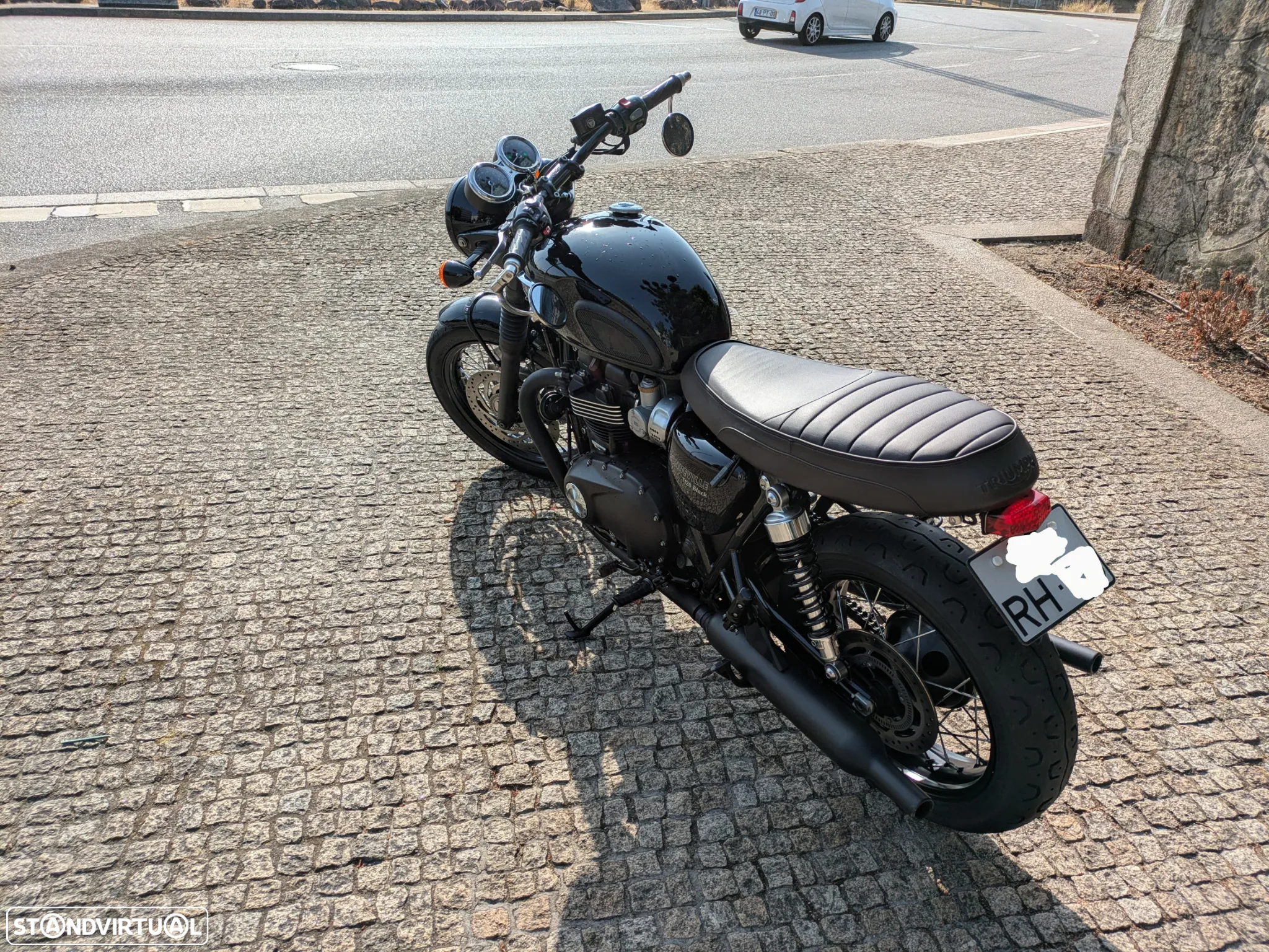 Triumph Bonneville T120 Black - 20