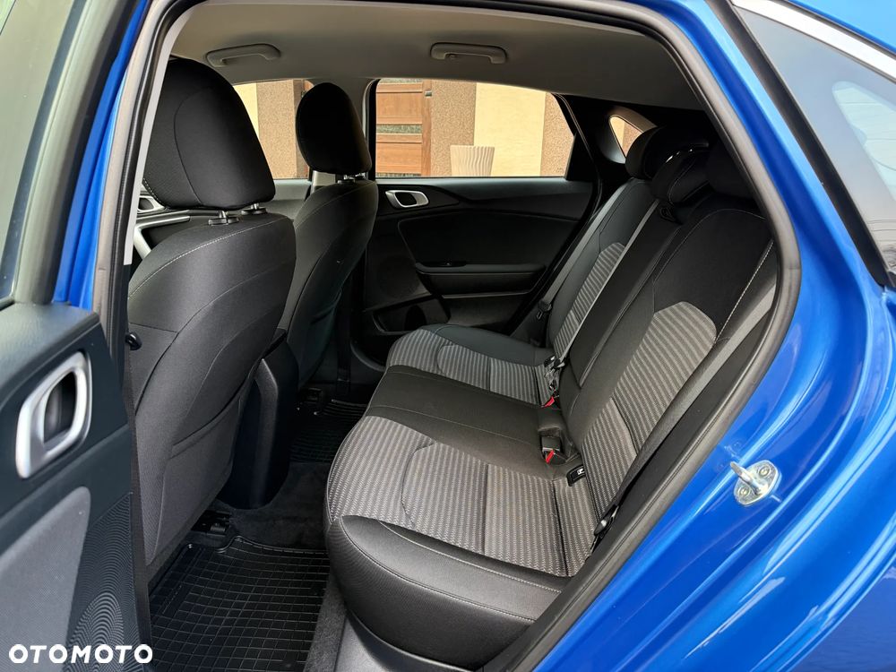 Kia Ceed 1.5 T-GDI M - 23