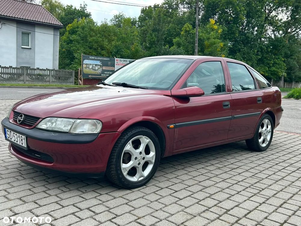 Opel Vectra 1.6 GL - 19