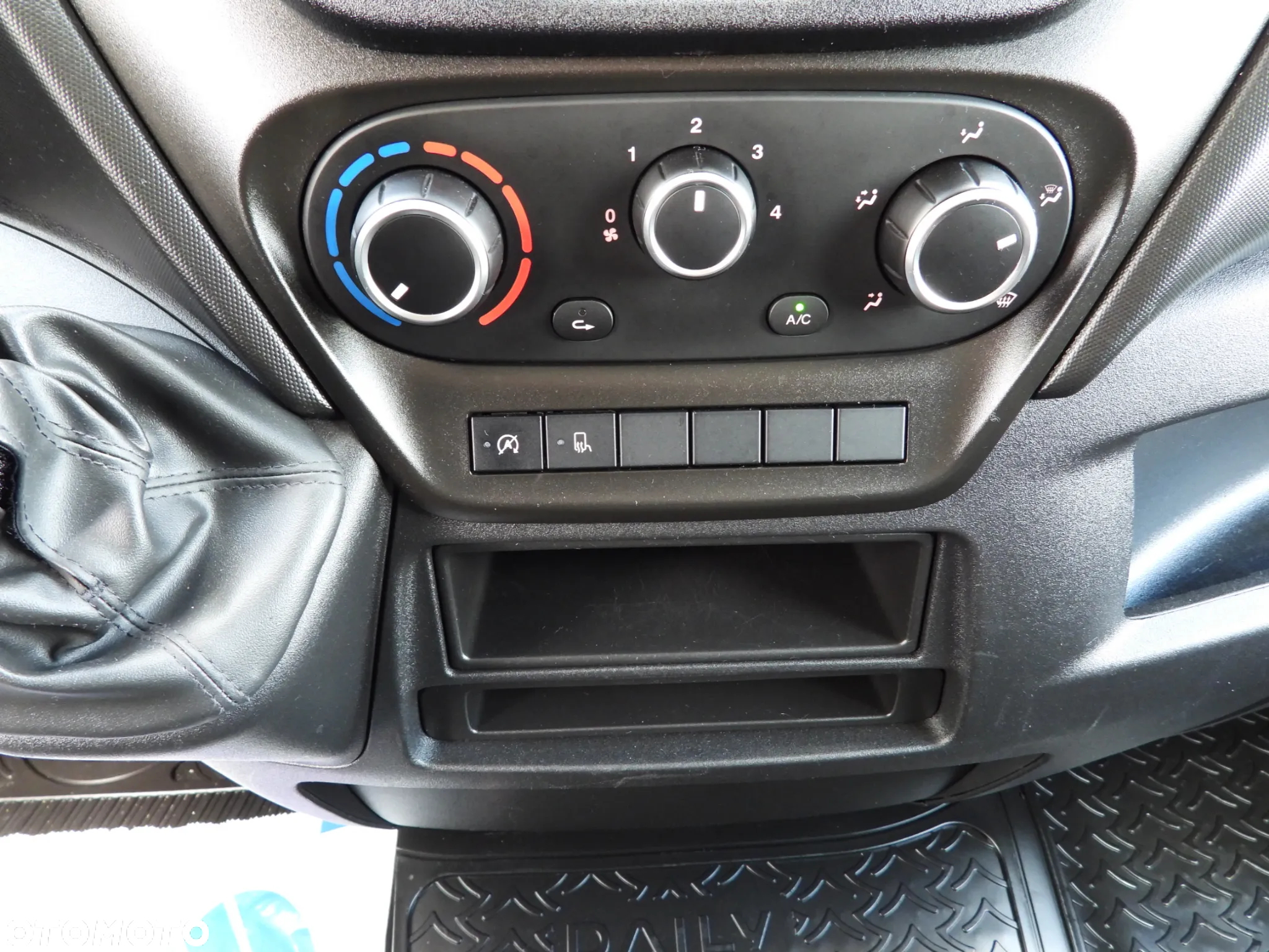 Iveco DAILY 35C16 KONTENER WINDA 8 PALET TEMPOMAT AUTOMAT HI-MATIC BLIŹNIACZE KOŁA KLIMATYZACJA 160KM [ 708305 ] - 31