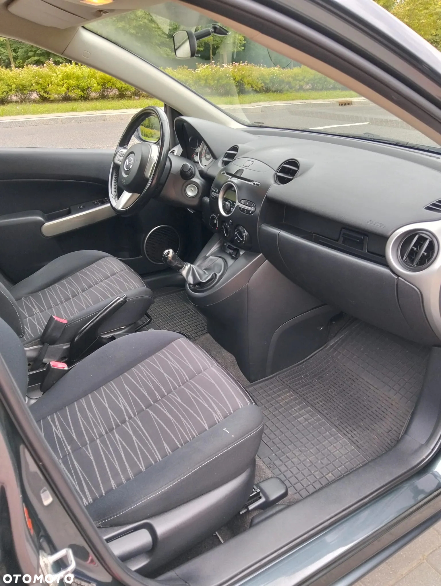 Mazda 2 - 12