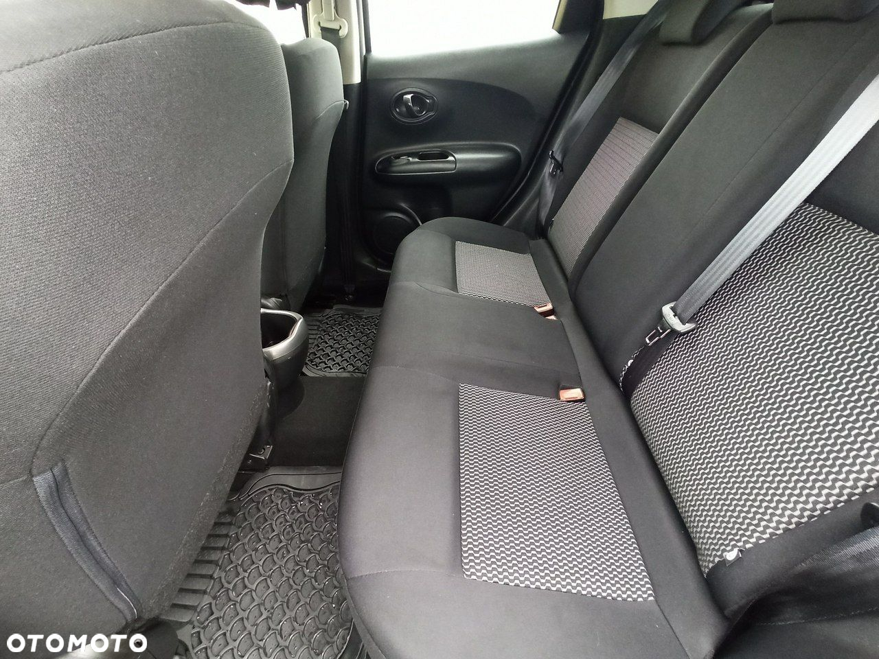 Nissan Juke 1.6 Visia Plus - 10