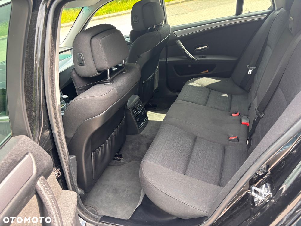 BMW Seria 5 520d Touring - 15