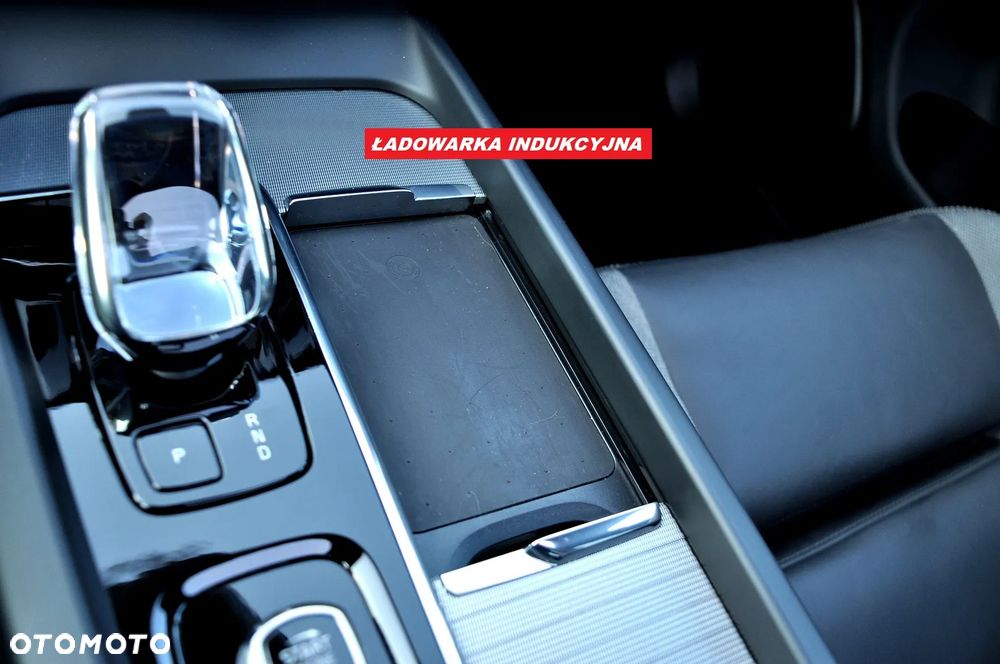 Volvo XC 60 B5 B AWD Plus Black Edition - 25