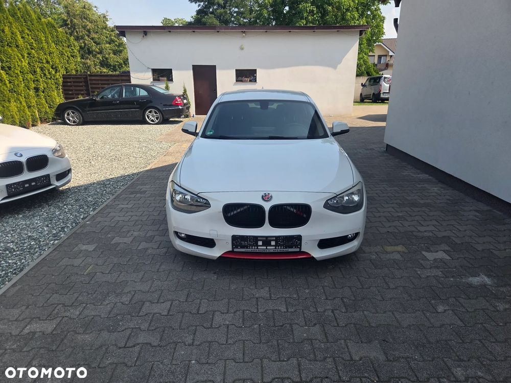 BMW Seria 1 116d Sport Line - 2
