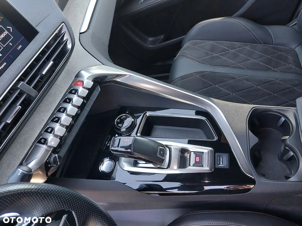 Peugeot 3008 2.0 BlueHDi GT S&S EAT8 - 18