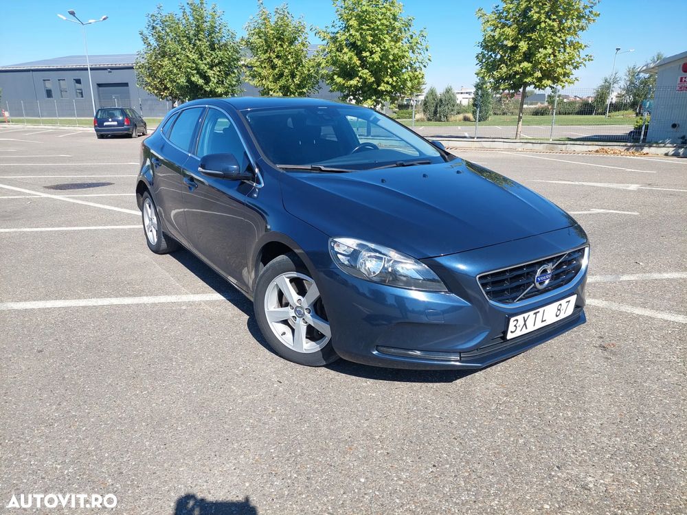 Volvo V40 D4 Momentum - 2