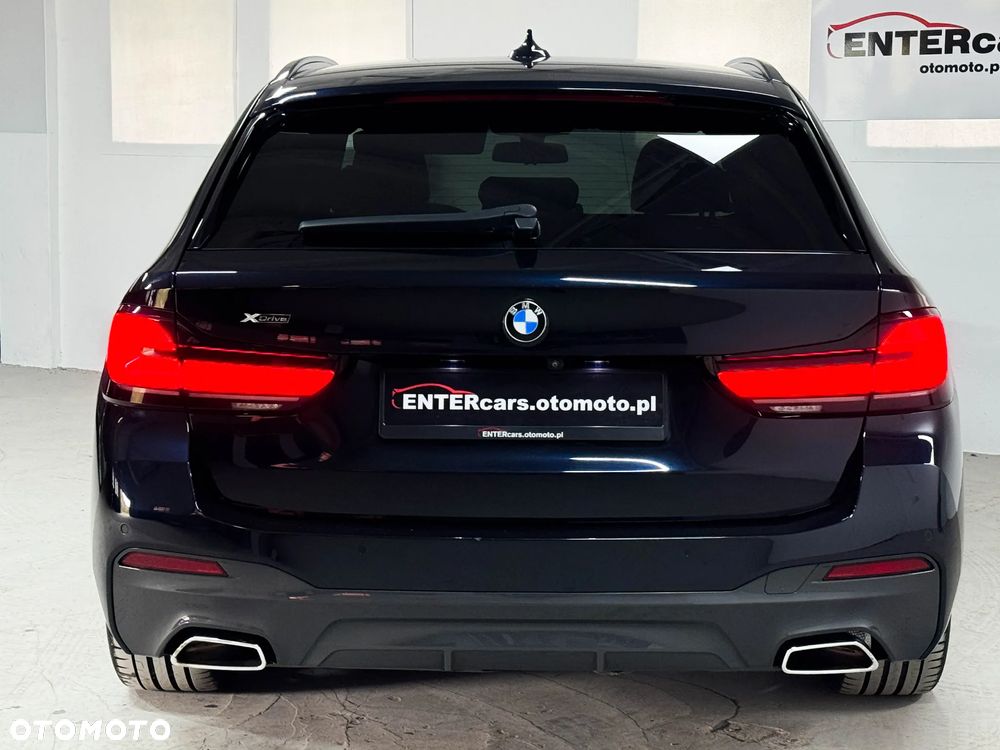 BMW Seria 5 520d xDrive Touring M Sport Edition - 10