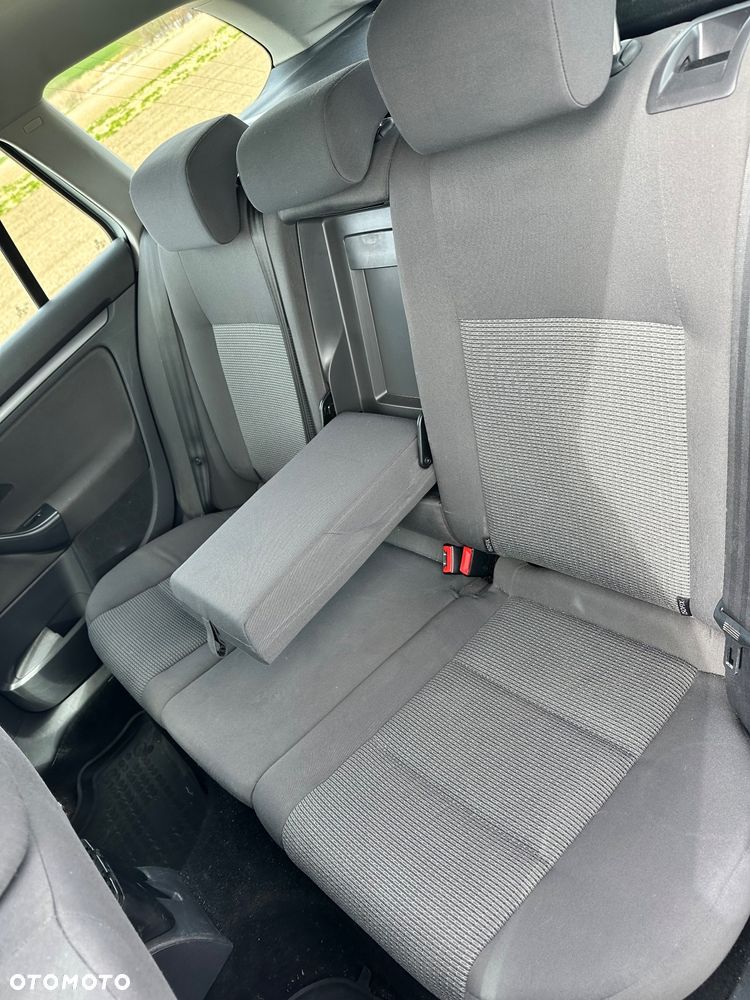 Volkswagen Golf 1.9 TDI Comfortline - 12