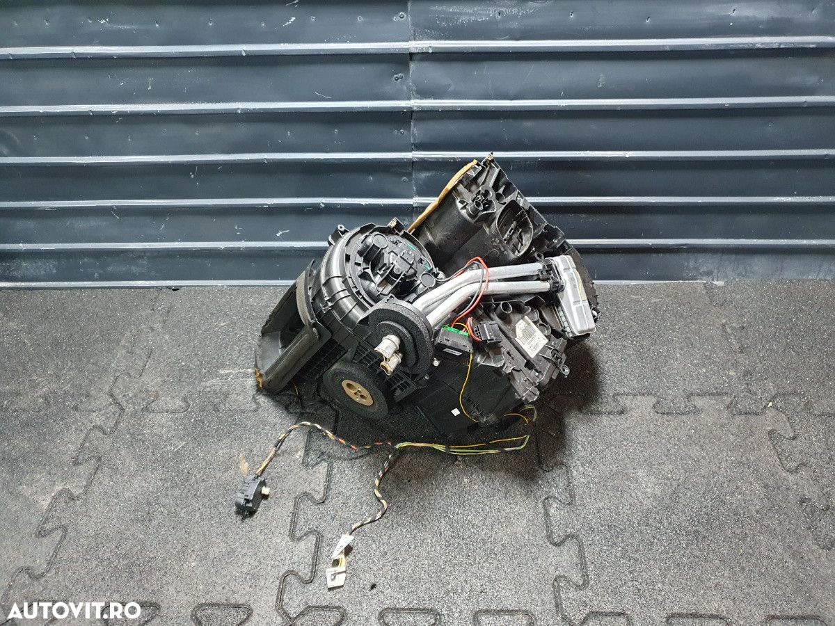 Carcasa aeroterma completa RENAULT MEGANE II Estate (KM0/1_) [ 2003 - 2012 ] OEM 77012077 - 2