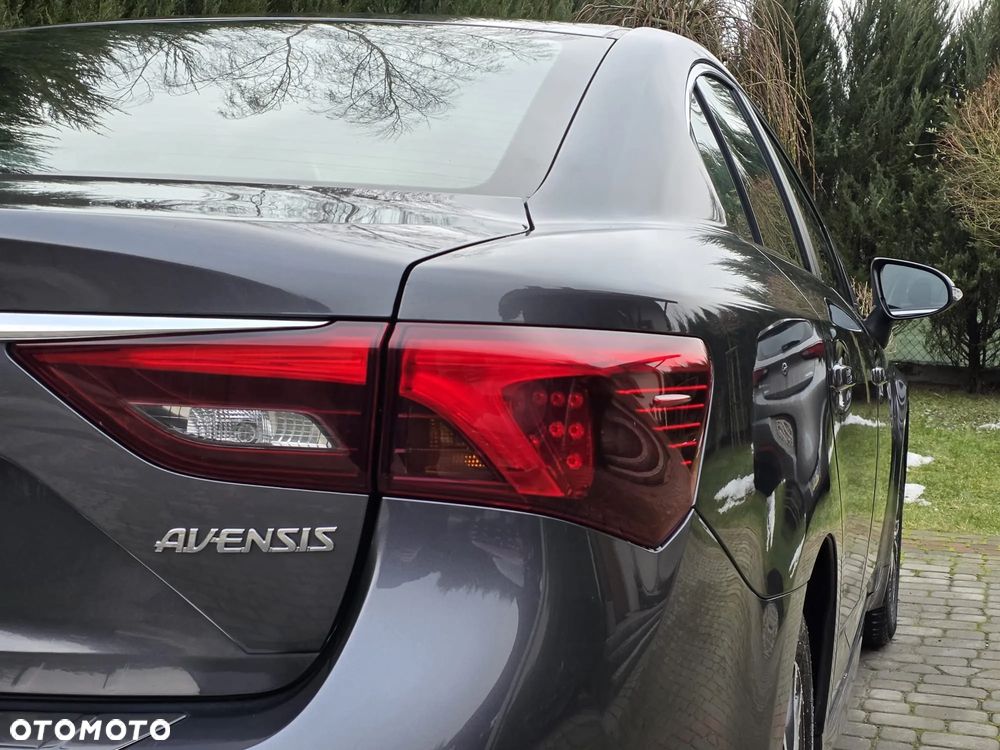 Toyota Avensis 1.8 Premium MS - 33