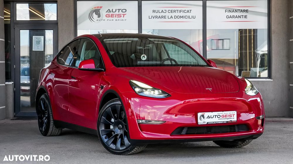Tesla Model Y - 4