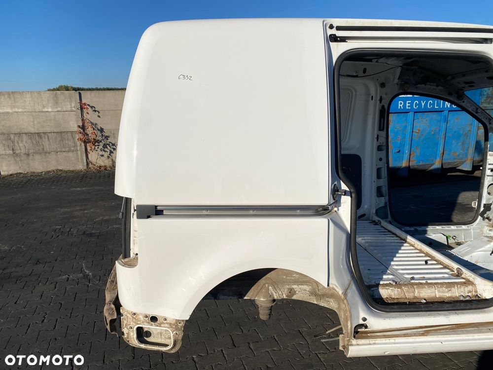 BŁOTNIK TYŁ PRAWY BOK ĆWIARTKA VW CADDY III 2013 KRÓTKI BIAŁY - 1