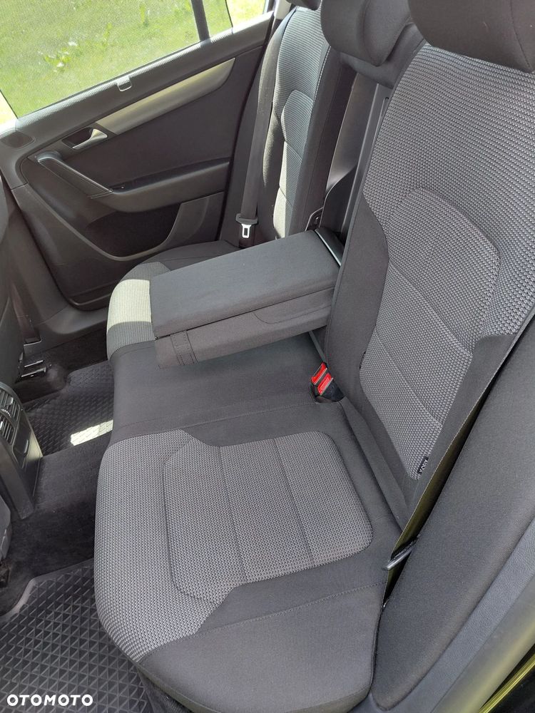 Volkswagen Passat 2.0 TDI Comfortline - 18