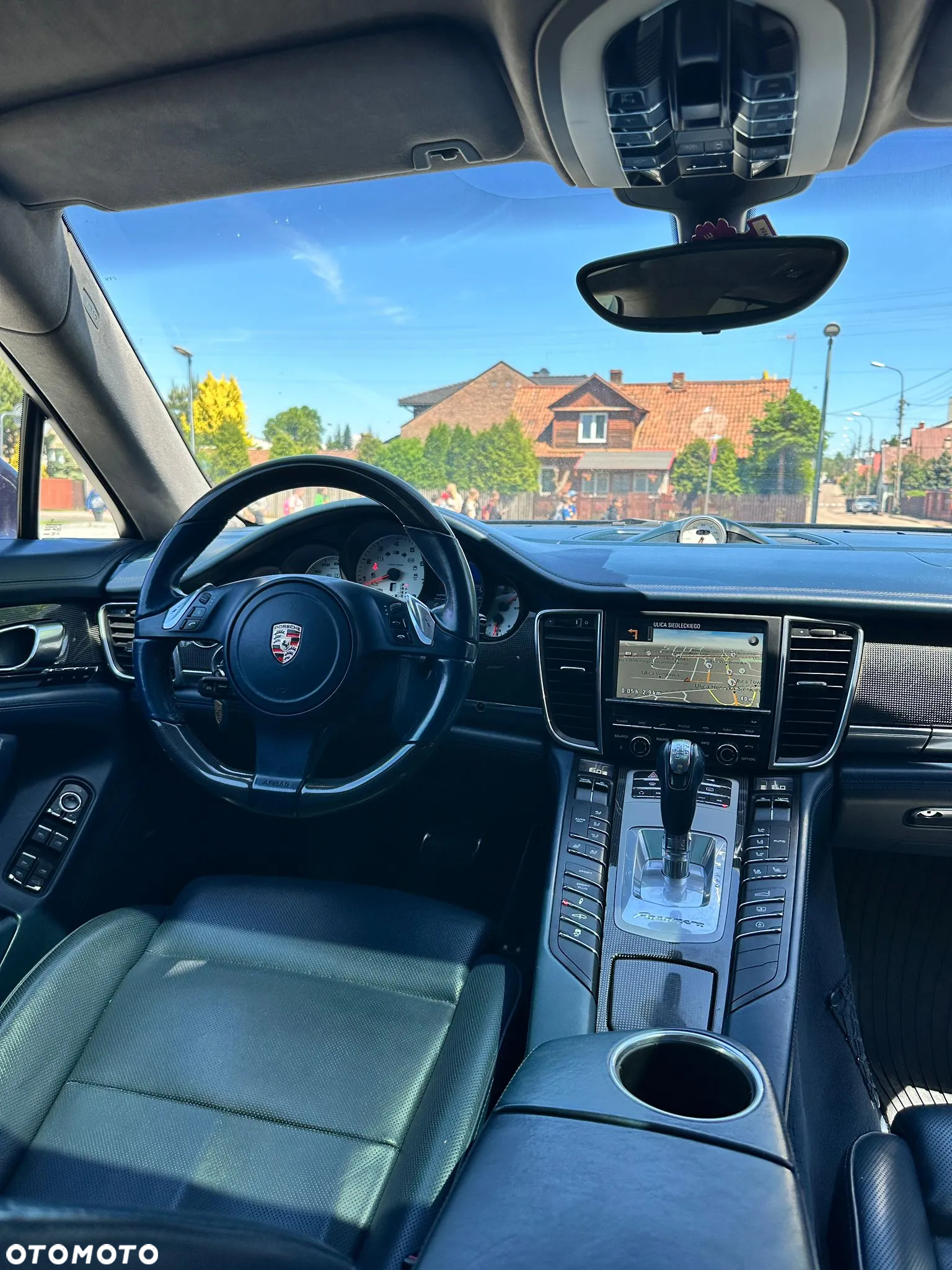 Porsche Panamera 4 Platinum Edition - 14