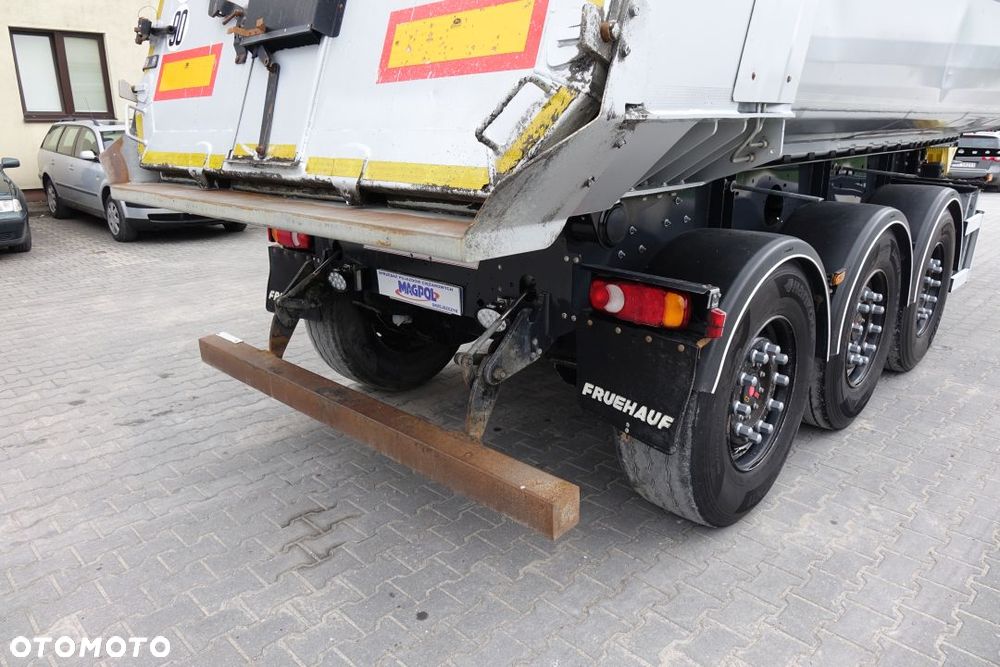 Fruehauf WYWROTKA 28m3 / OSIE SAF / OŚ PODNOSZONA / HYDROKLAPA / SZYBER ZBOŻOWY / ELEKTRYCZNA PLANDEKA - 24