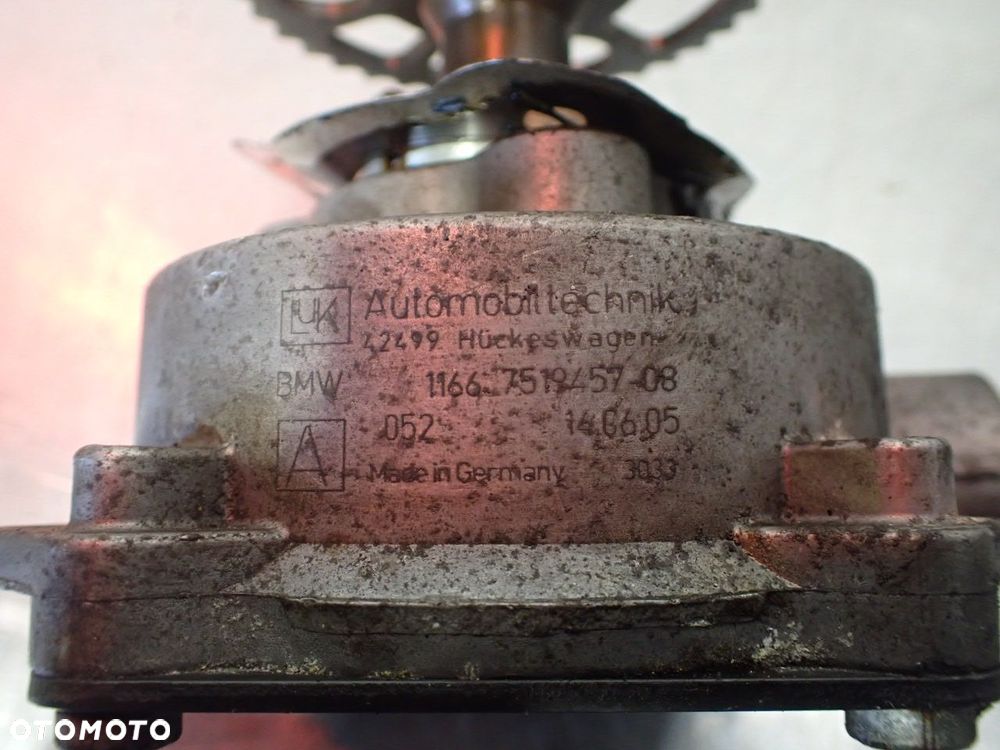 VACUM POMPA BMW E60 7519457 - 5