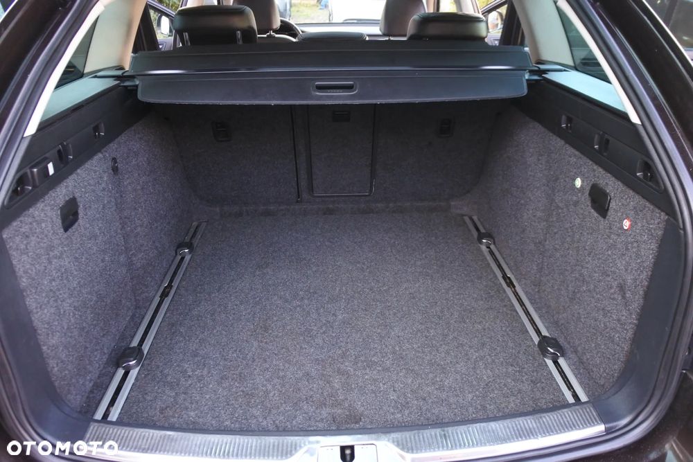 Skoda Superb Combi 2.0 TDI DSG L&K - 11