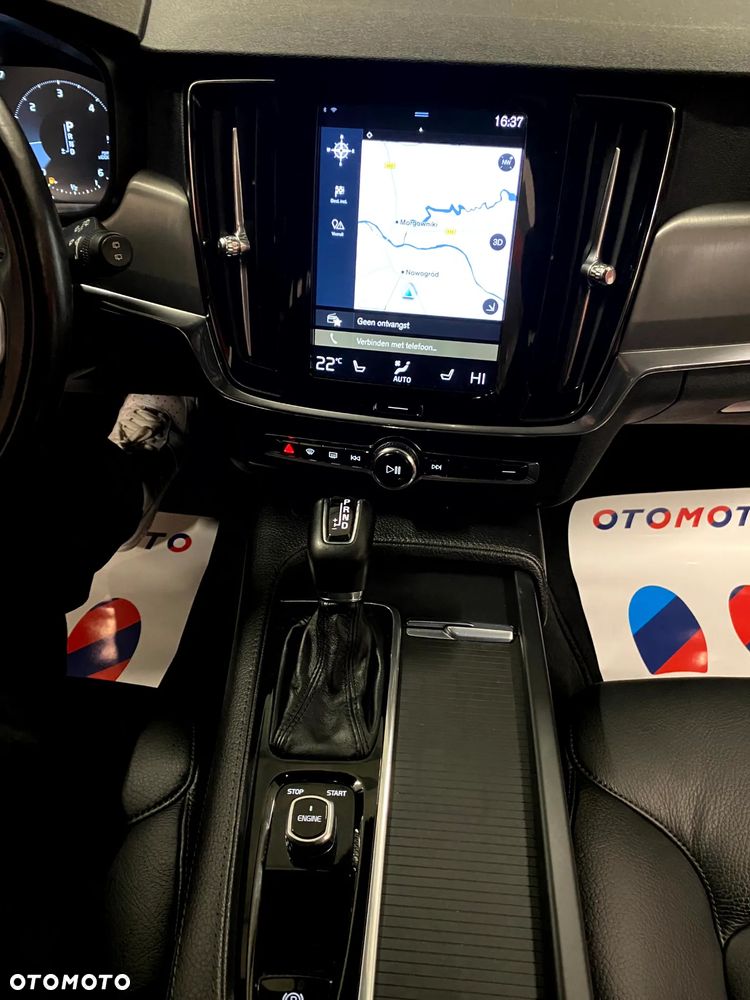 Volvo V90 D4 Geartronic Kinetic - 20