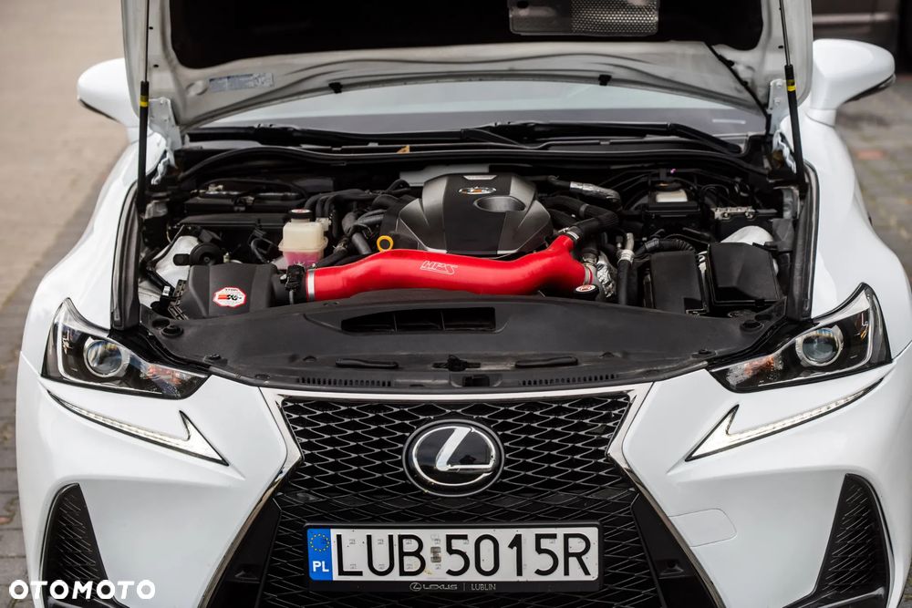 Lexus IS 200t / 300 F Sport - 8