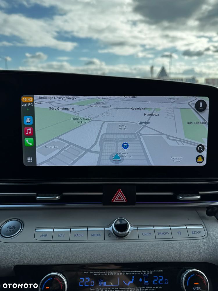 Hyundai Elantra 1.6 Executive CVT - 24