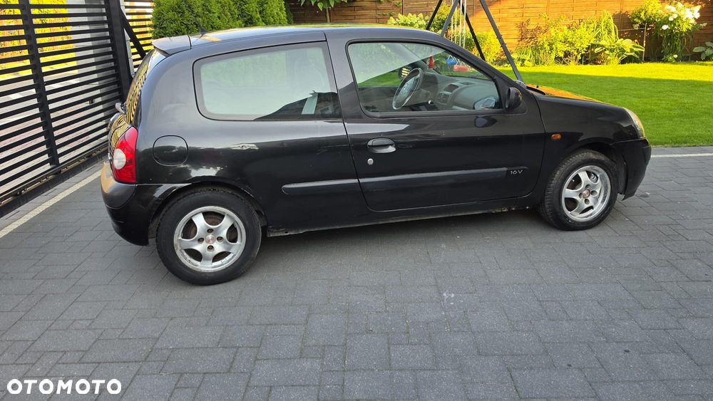 Renault Clio 1.2 16V Emotion - 7