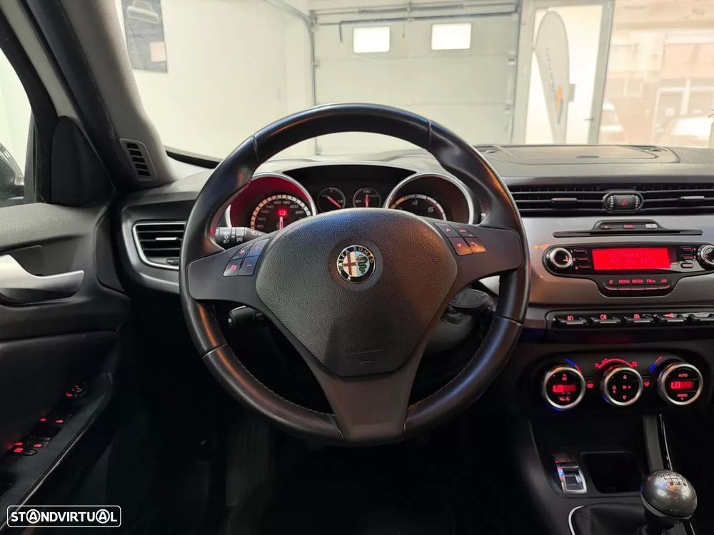 Alfa Romeo Giulietta 1.6 JTDM Trofeo - 6