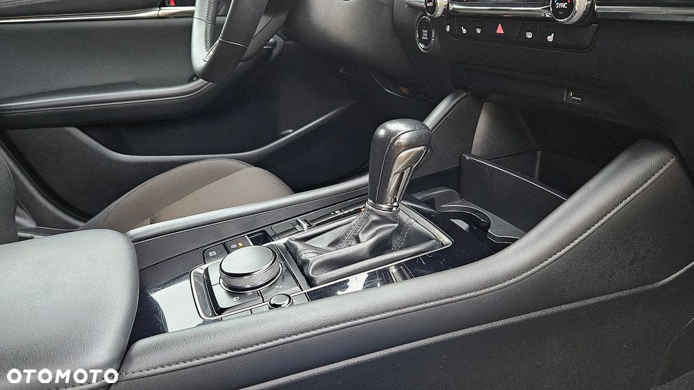 Mazda 3 e-SKYACTIV-G 122 M HYBRID DRIVE EXCLUSIVE-LINE - 21