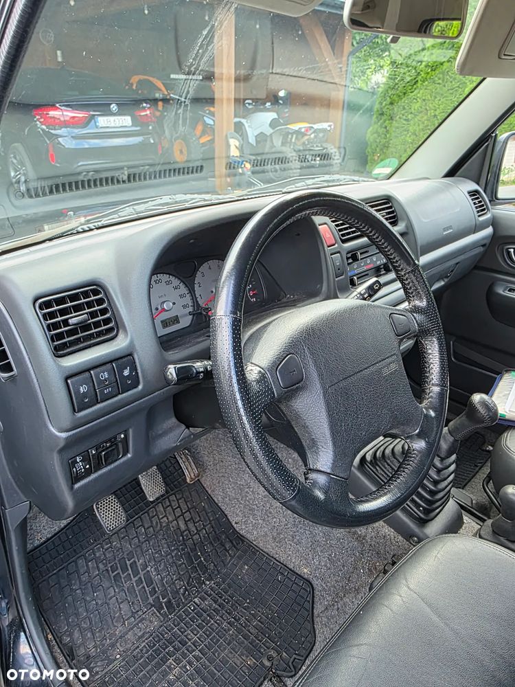 Suzuki Jimny 1.3 - 17