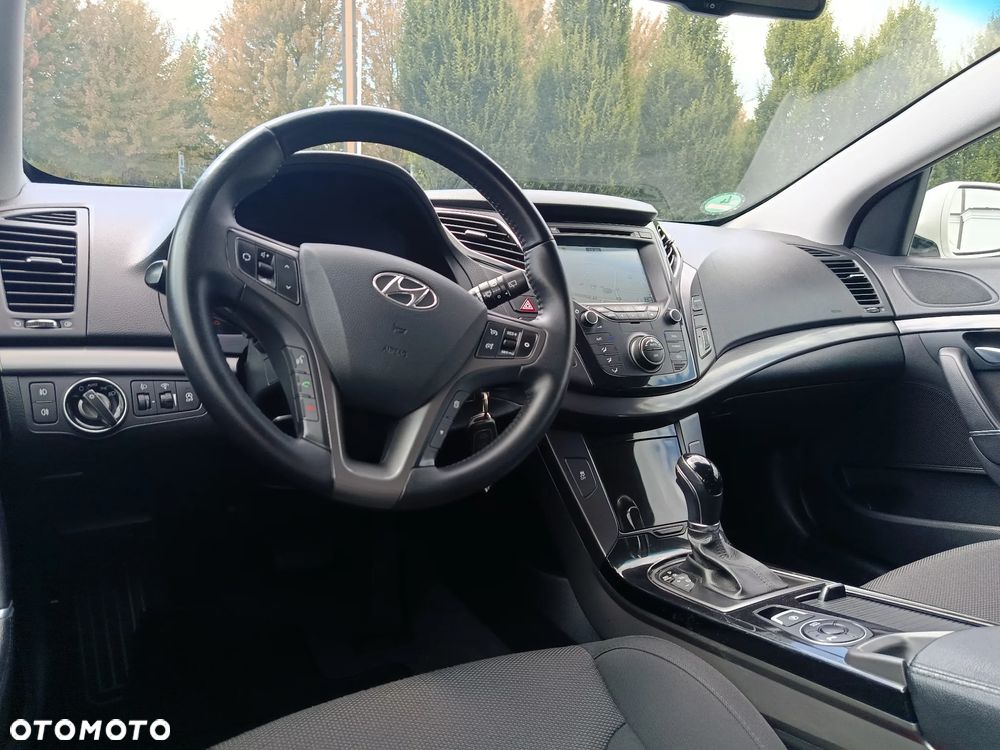 Hyundai i40 Kombi blue 1.7 CRDi DCT Premium - 31