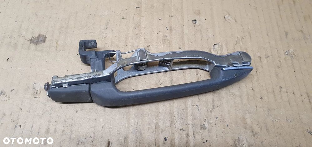 Klamka zewnętrzna lewy tył tylna lewa Mercedes W201 190 - 3