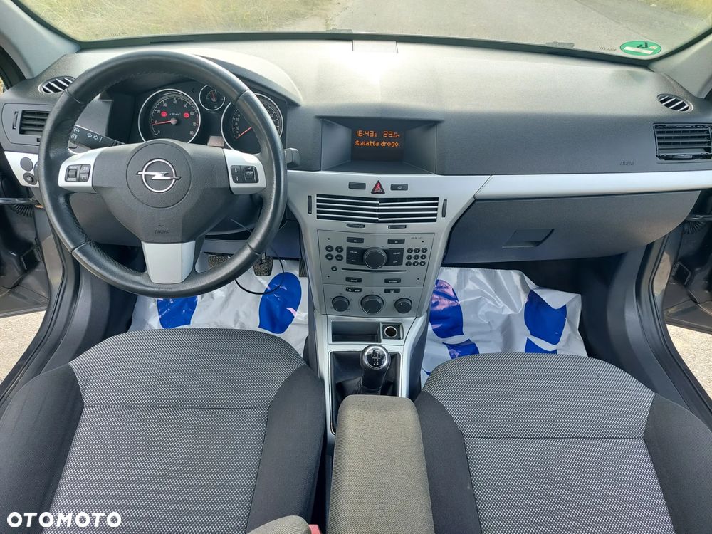 Opel Astra 1.6 Sports Tourer Style - 9